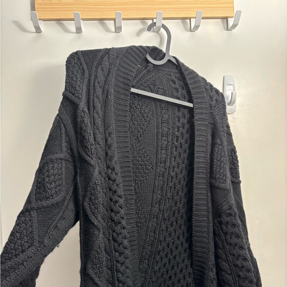NEW ARITZIA SUNDAY BEST BLACK CARDIGAN